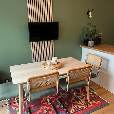 Apartamento Sacaron24, T2 Bis, Centre Luchon, Wifi, Parking *