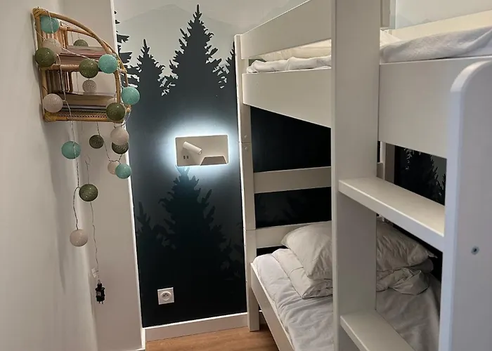 Appartement Sacaron24, T2 Bis, Centre Luchon, Wifi, Parking *